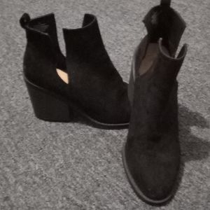 (2-$27)Massimo boots